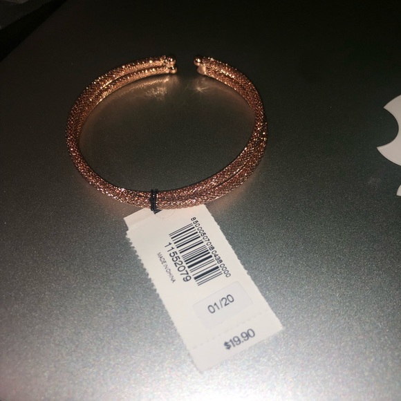 Express Rhinestone crisscross mesh cuff - Picture 7 of 13